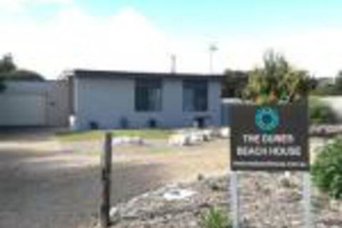 The Dunes Beach House - Sydneys Hotel 0