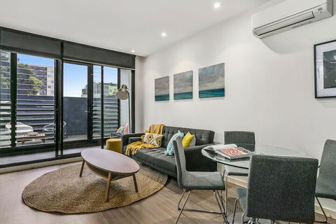 GRATTAN A Premier Location & Modern Space - Sydneys Hotel 3