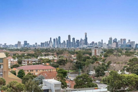 St Kilda Penthouse With Panaromic Bay And City View - Sydneys Hotel 4