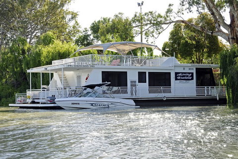 Boats And Bedzzz Houseboat Stays & Renmark River Villas - Sydneys Hotel 1