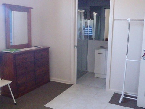 Evergreen - Sydneys Hotel 6