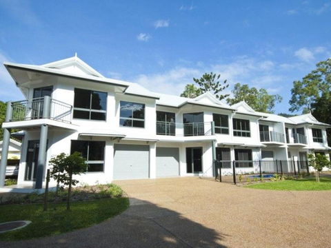 Woodville Beach Townhouse 6 - Sydneys Hotel 1