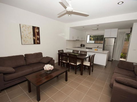 Woodville Beach Townhouse 6 - Sydneys Hotel 5