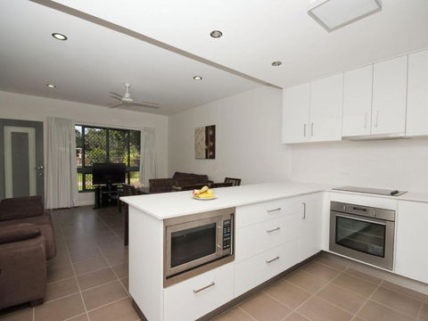 Woodville Beach Townhouse 6 - Sydneys Hotel 6