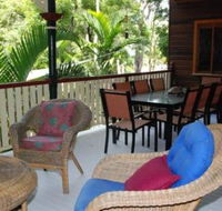 Appian Beach House - Sydneys Hotel