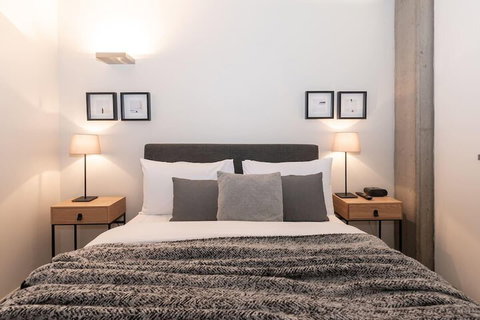 Luxury East Melbourne Apartment - Sydneys Hotel 3