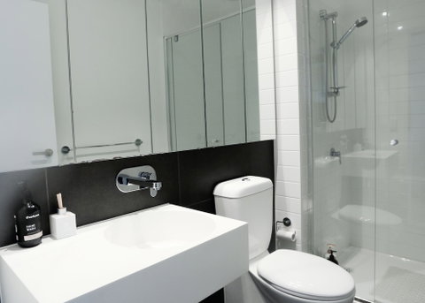 Stunning 2 Bedroom High Floor City View - Sydneys Hotel 3