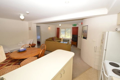 Karoonda 2 - Sydneys Hotel 1