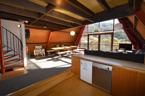 Moonbah Ski Lodge - Sydneys Hotel 4