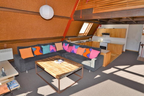 Moonbah Ski Lodge - Sydneys Hotel 6