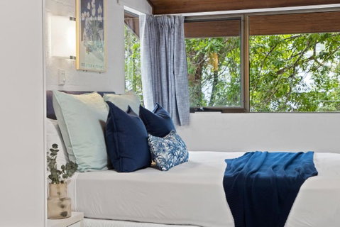 Tea Trees 6 - Sydneys Hotel 2