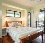 Billa Blue - Sydneys Hotel