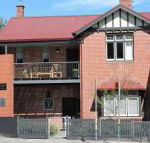 McKenzie House - Sydneys Hotel