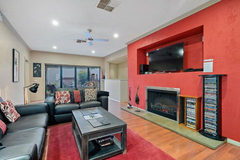 About Time Retreats Studio Seven - Sydneys Hotel 1