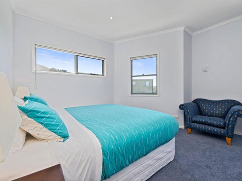 Poseidon - Sydneys Hotel 6