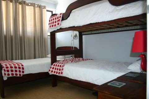 Sealocks - Sydneys Hotel 5