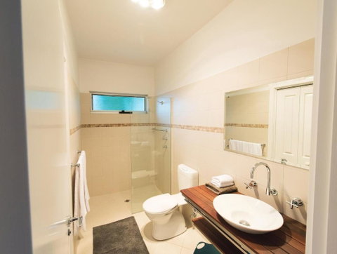 Studio 22 - Sydneys Hotel 6