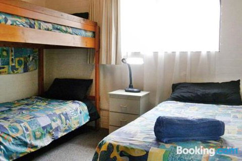 Beachcomber1 - Sydneys Hotel 5