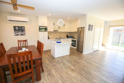 Amber Mist Villa One - Sydneys Hotel 4