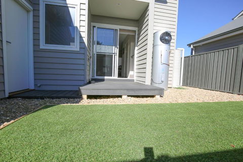 Amber Mist Villa One - Sydneys Hotel 1