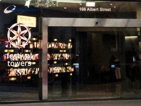 Apartments At 108 Albert - Sydneys Hotel 5