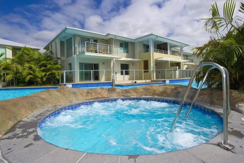 Pacific Blue Pool Spa & More Available In Complex! - Sydneys Hotel 1