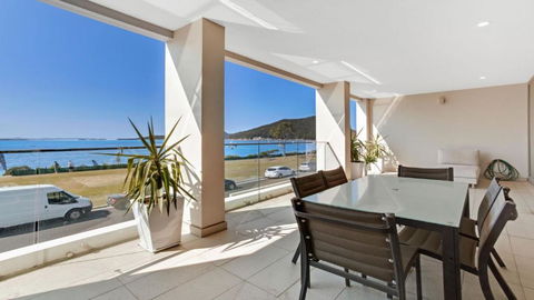 Aura Apartment With Spectacular Views! - Sydneys Hotel 1