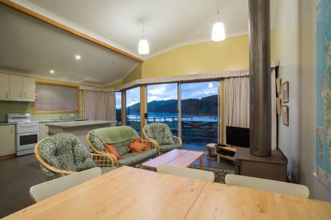 Arthur Riverfront & Sea Lodge Downstream - Sydneys Hotel 1