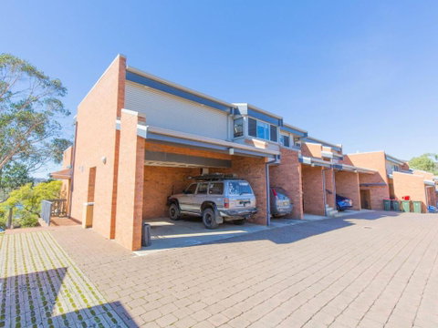 Kooringa 1 / 8 Townsend Street - Sydneys Hotel 3