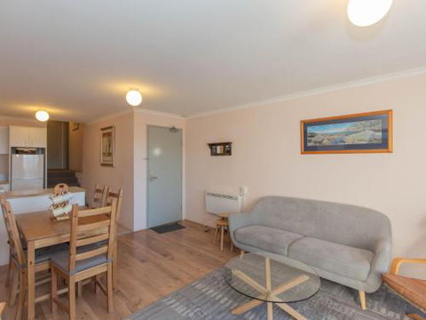Cascades 13 / 3 Kurrajong Street - Sydneys Hotel 5