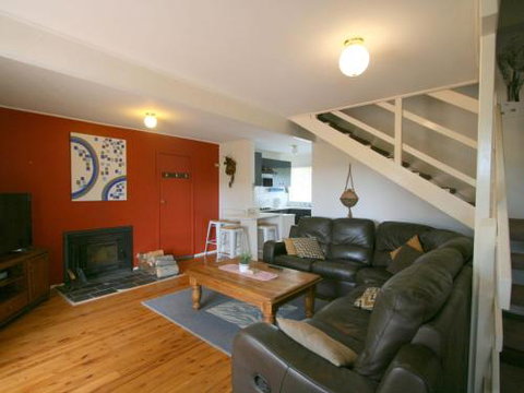 14 Cobbon Crescent Jindabyne - Sydneys Hotel 3