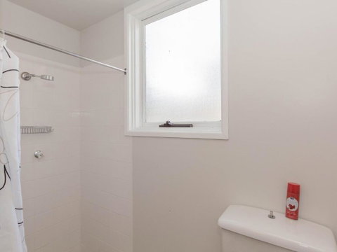 Randalls Place 5 Poley Cow Lane - Sydneys Hotel 1
