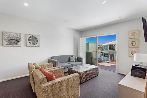 Pacific Blue Apartment 244 / 265 Sandy Point Rd - Sydneys Hotel 6