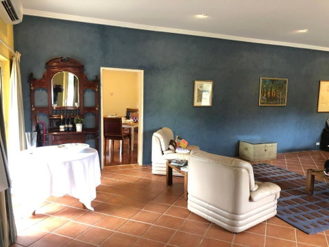 Gundaroo Manor Bed & Breakfast - Sydneys Hotel 4