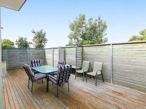 ONE LEVEL At BROADBEACH RESORT - Sydneys Hotel 1