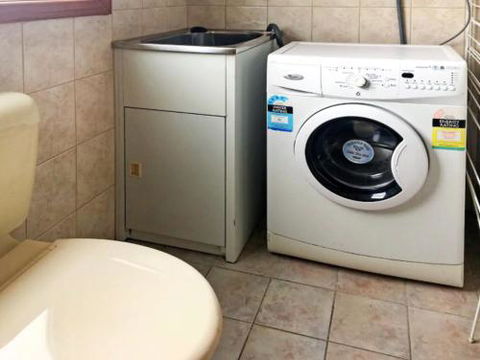 RYE Rock N Roll & Roadsters Are Coming To Town - Sydneys Hotel 1