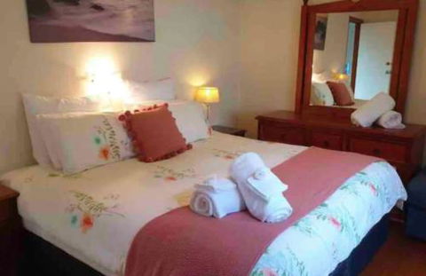 RYE Rock N Roll & Roadsters Are Coming To Town - Sydneys Hotel 4