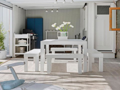 SANTORINI BEACH HOUSE SAFETY BEACH - Sydneys Hotel 1