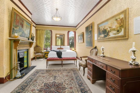 Grand & Central On George Unique Opulent - Sydneys Hotel 4