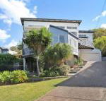 10 Barra Crescent Coolum Beach 500 BOND WIFI walking distance to beach - Sydneys Hotel