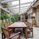 Hilltop Beach House: Newly Updated - Sydneys Hotel 0