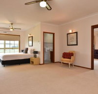 Wine Country Homestead 1br Studio - Sydneys Hotel