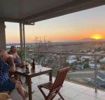 Margs Bed  Breakfast - Sydneys Hotel
