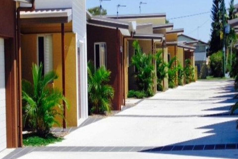 2 BDR Sea Side Guesthouse - Sydneys Hotel 0