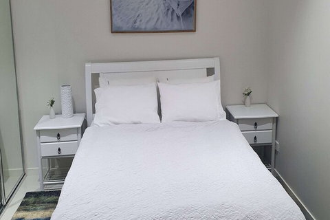 2 BDR Sea Side Guesthouse - Sydneys Hotel 6