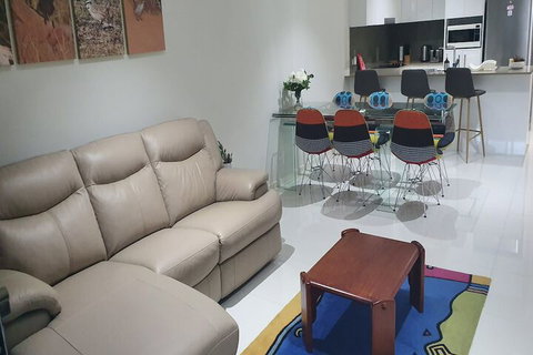 2 BDR Sea Side Guesthouse - Sydneys Hotel 5