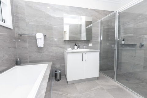 Wagga Apartments 2 - Sydneys Hotel 4