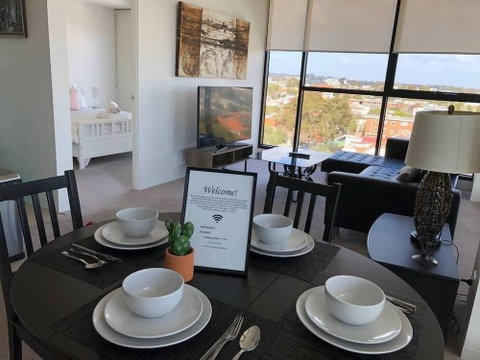 BHB Panoramic View -Wifi Netflix Parking - Sydneys Hotel 5