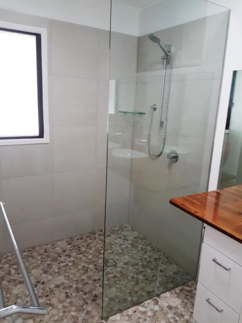 Great Northern Beach House - Sydneys Hotel 4