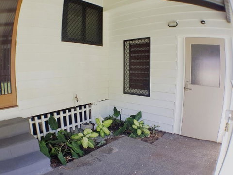 Great Northern Beach House - Sydneys Hotel 2
